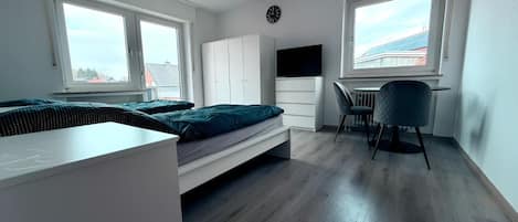 Fer et planche à repasser, Wi-Fi, draps fournis