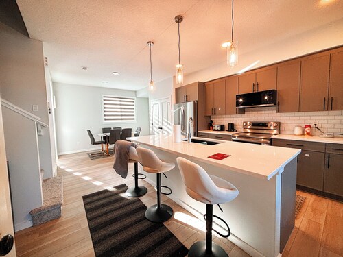 3 bedroom + office full house in the heart of Southfork Leduc