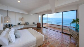 10 bedrooms, in-room safe, iron/ironing board, free WiFi