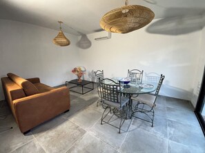 Dining - Vrbo Property (Occhiatana)