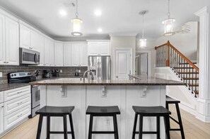 Fridge, microwave, oven, stovetop - Kono Breeze | 4 BR Destin Vacation Home Near Crystal Beach | 2PM Check in! Resort Pool + Prime Location (Destin)