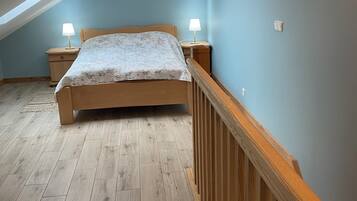 1 chambre, fer et planche Ă repasser, Wi-Fi, draps fournis