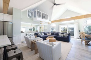 TV, offices - 5min to Beach w Resort Perks! Renovated CLR Home (Corolla)