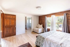 Bügeleisen/Bügelbrett, WLAN, Bettwäsche