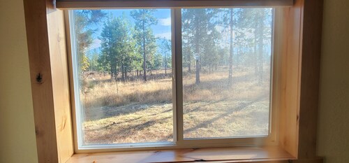 Simple & Quite 2-bedroom 1 bath in Trout Creek minutes from the Clark Fork River