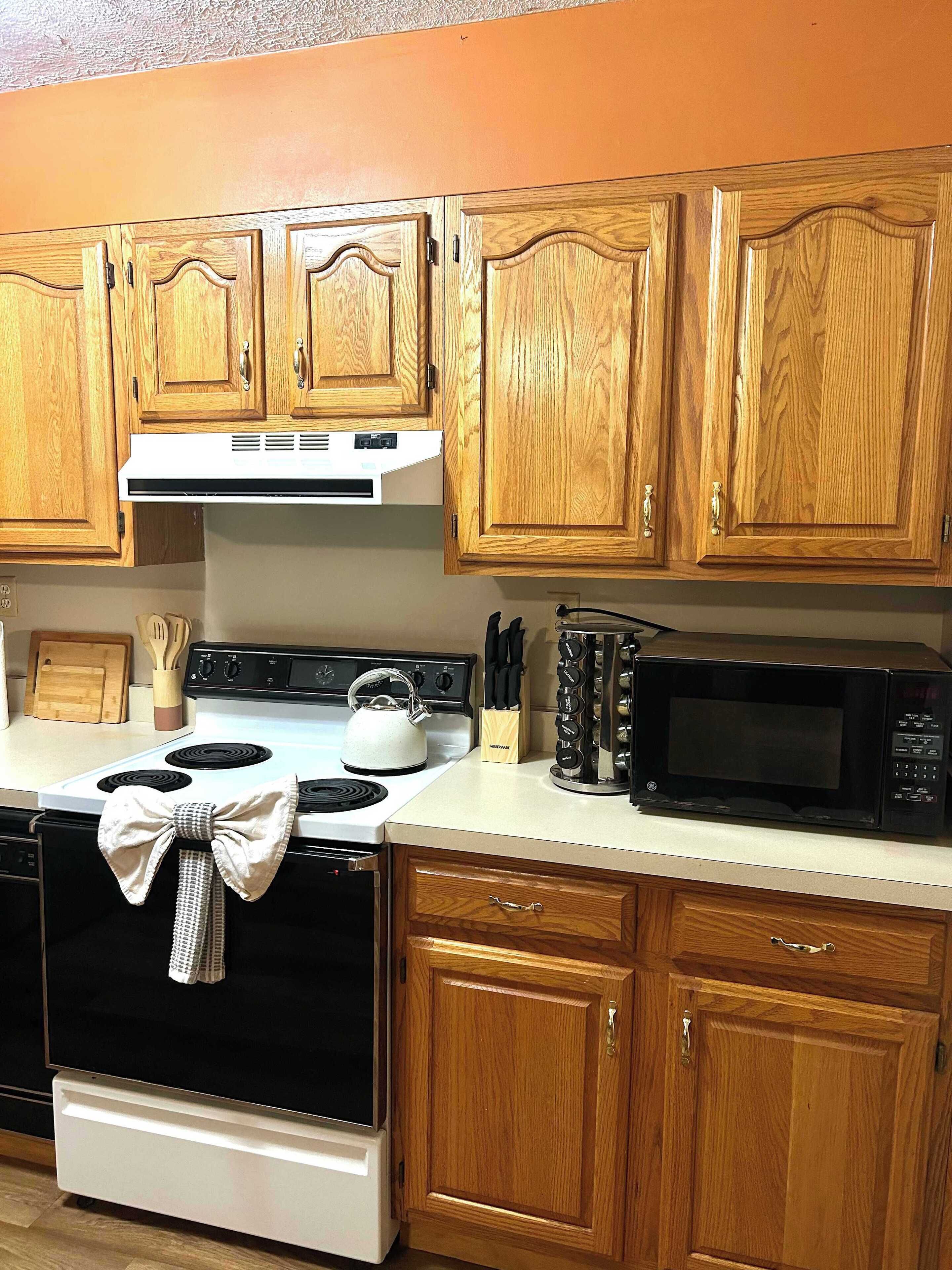 雪櫃、微波爐、爐具、洗碗機