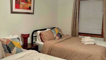 2 bedrooms, WiFi, bed sheets