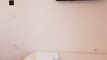 Standard Triple Room, Balcony, Garden View | Free WiFi