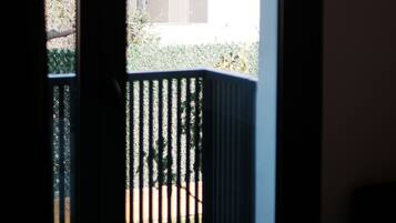 Standard-Dreibettzimmer, Balkon, Gartenblick