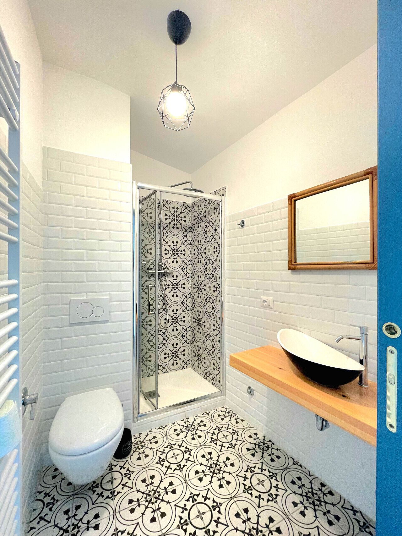 Hårtork och handdukar