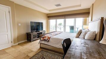 3 slaapkamers, een strijkplank/strijkijzer, wifi, beddengoed