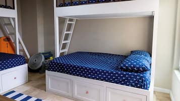 3 chambres, fer et planche Ă repasser, Wi-Fi, draps fournis