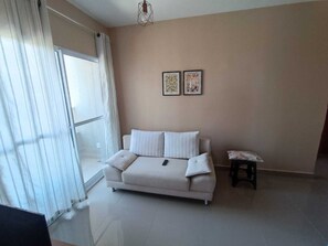 TV - 2-Bedroom Apartment in Maceió with Panoramic Sea View (Maceió)