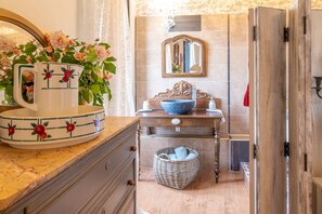 Interior - Suite Nostalgie-Casa Ghjunca (Rapale)