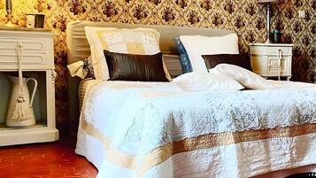 WiFi, bed sheets