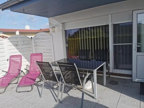 屋外ダイニングエリア