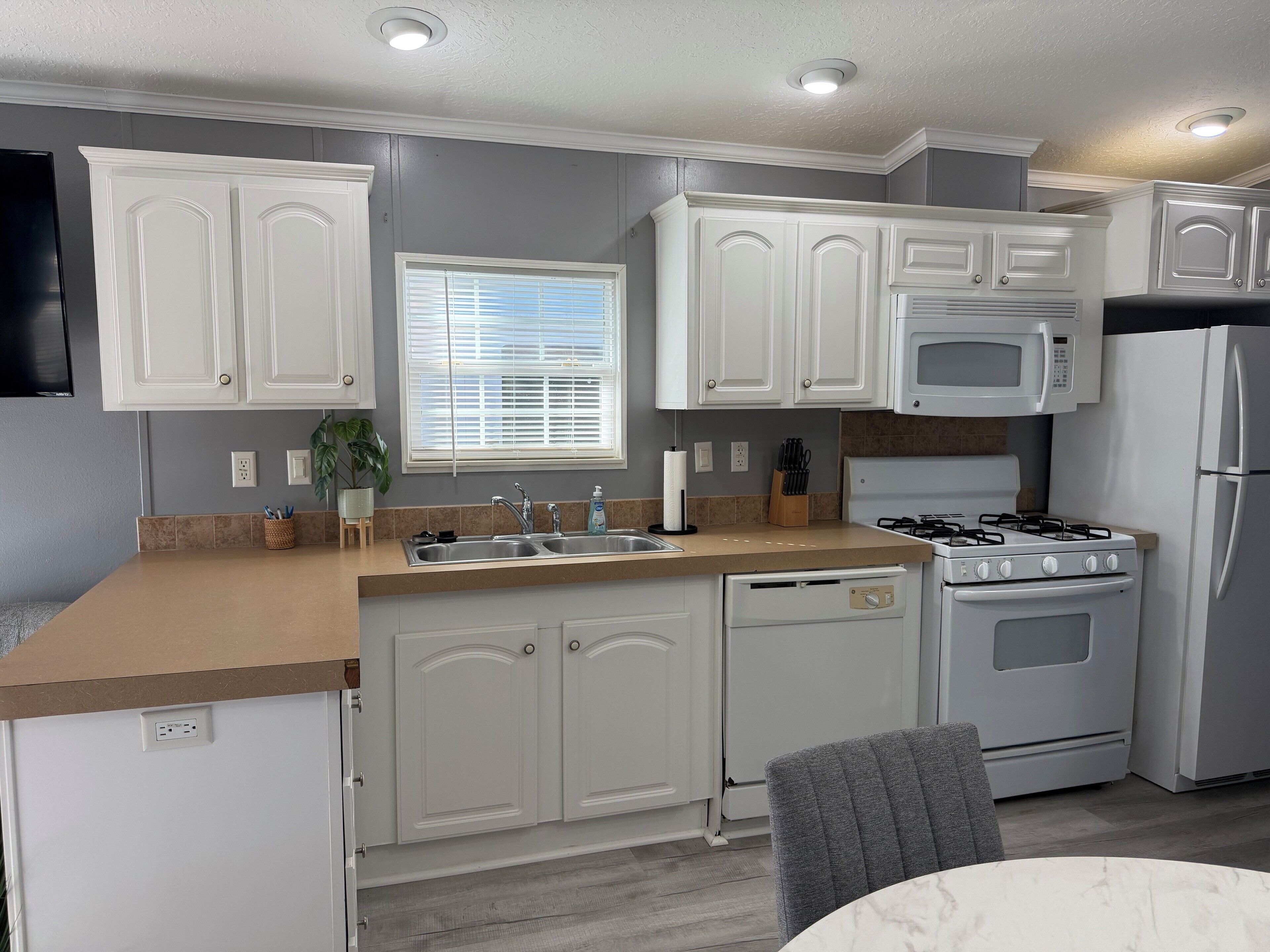 微波炉、烤箱、炉灶、洗碗机