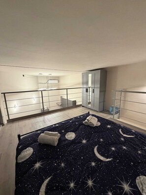 Room - Vrbo Property (Torino)