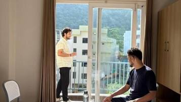 Superior-Zimmer, Balkon, Gartenblick