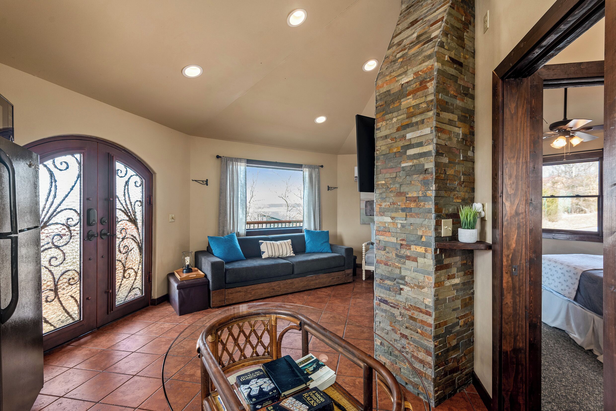 1 bedroom, free WiFi, bed sheets