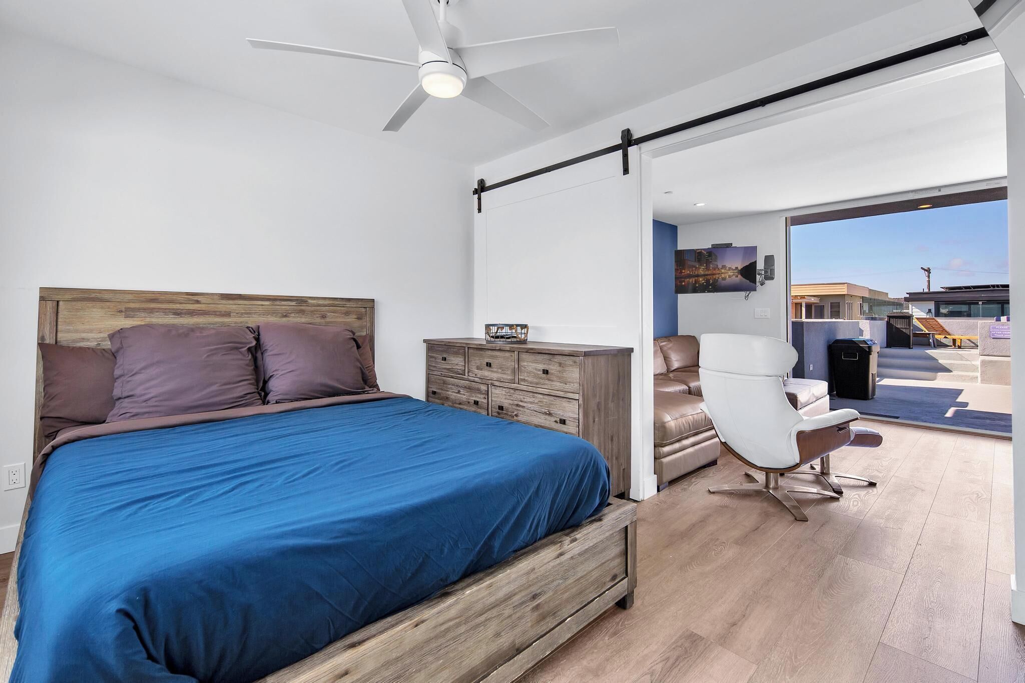 1 slaapkamer, een strijkplank/strijkijzer, wifi, beddengoed