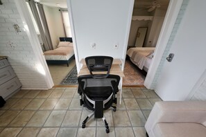 3 habitaciones, tabla de planchar con plancha y wifi gratis 