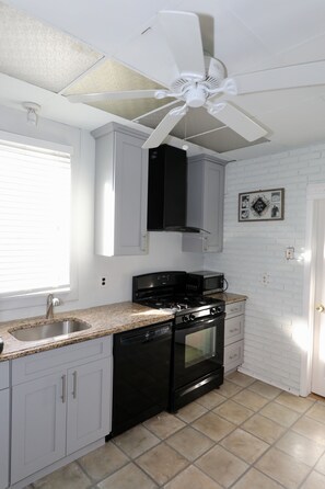 Private kitchen - Beautiful apartment 1 in great Pleasantville, NY (Pleasantville)