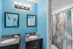 Shower, hair dryer, shampoo - Walk to Beach, Dining & Shops- Community Pool (Holmes Beach)