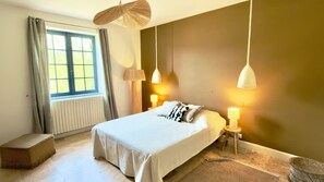 6 bedrooms, free WiFi - 13-person house with indoor and outdoor pool, jacuzzi, sauna, billiards  (Nabirat)