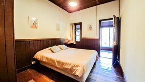 5 bedrooms, free WiFi, bed sheets