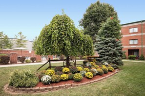 Property grounds - River Bluff Hotel & Conference Center (Mineralwells)