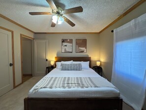 2 bedrooms, iron/ironing board, free WiFi, bed sheets