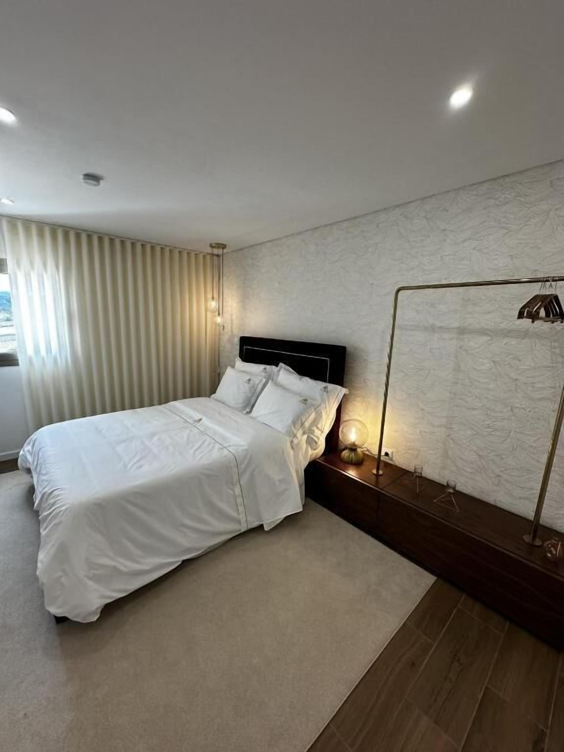 Iron/ironing board, free WiFi