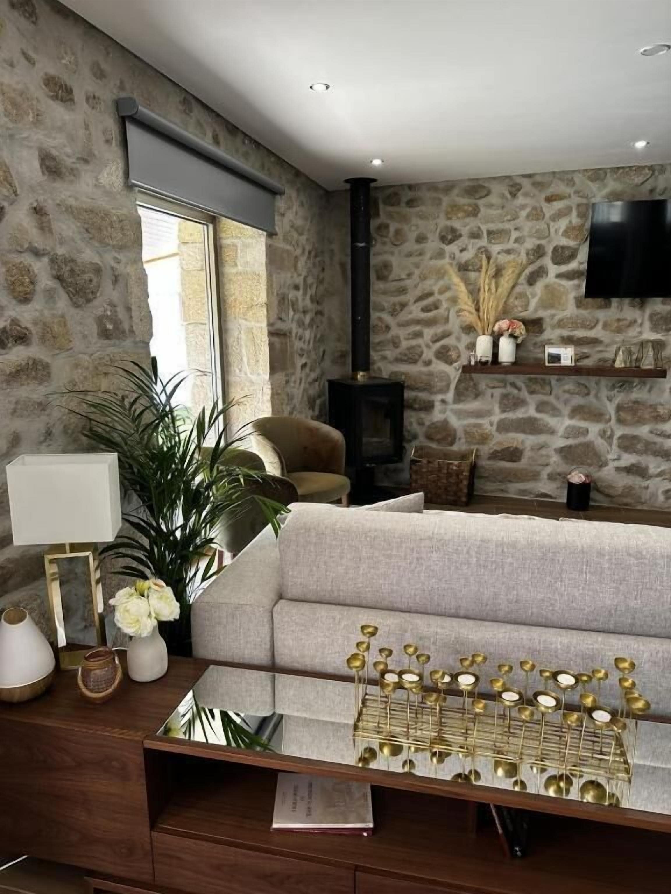 Casa, vista piscina | Interni