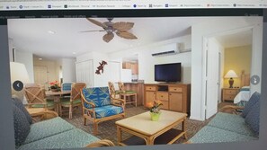 Living area - Charming 2-bedroom condo with AC in serene Kailua-Kona (Kailua-Kona)