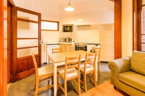 Interior - Garça Real - Porto Group Apartment by Lisbeyond (Porto)