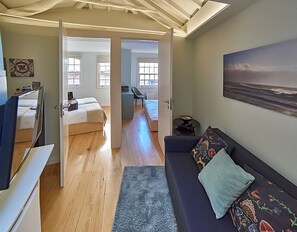 Travel cot, WiFi - Family-Friendly Apartment in Porto by Lisbeyond (Porto)