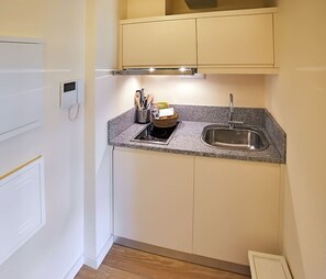 Private kitchen - Cozy Apartment in the Heart of Porto by Lisbeyond (Porto)