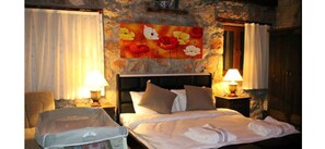 Silitysrauta/-lauta, Wi-Fi, vuodevaatteet