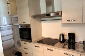 Microwave, stovetop, dishwasher - Vrbo Property (Menaggio)