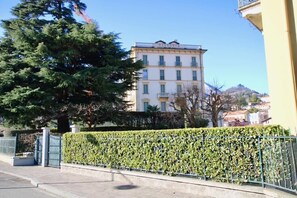 Exterior - Your lakefront window in Menaggio center (Menaggio)
