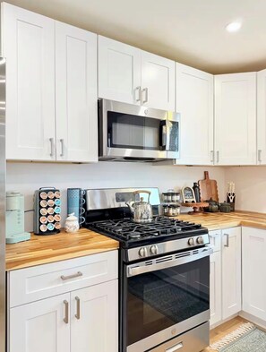 Microondas, horno y parrilla de estufa