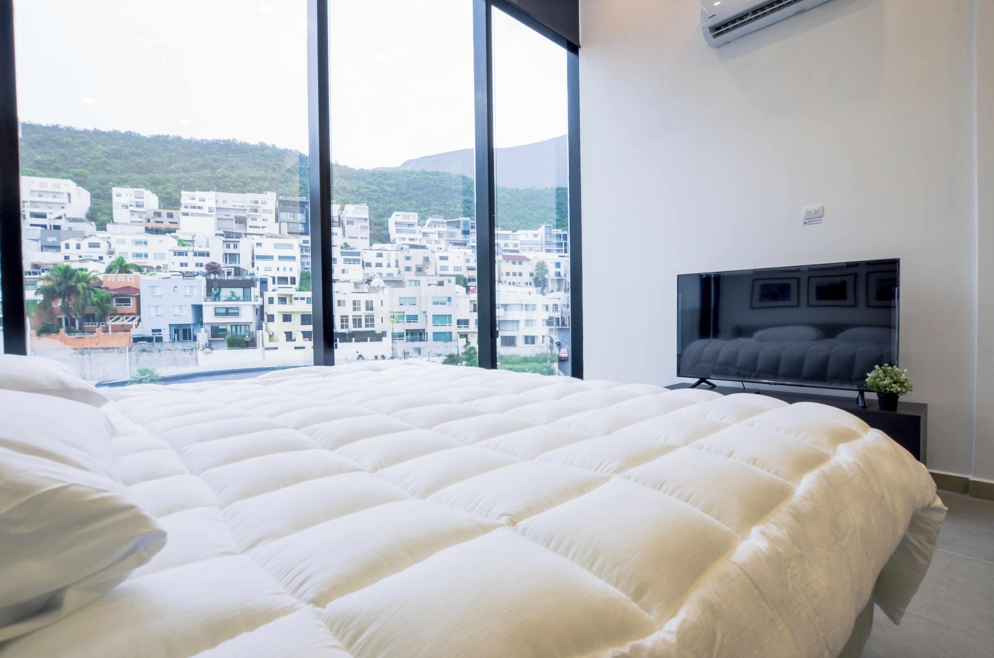 Classic Studio, City View | Iron/ironing board, free WiFi, bed sheets