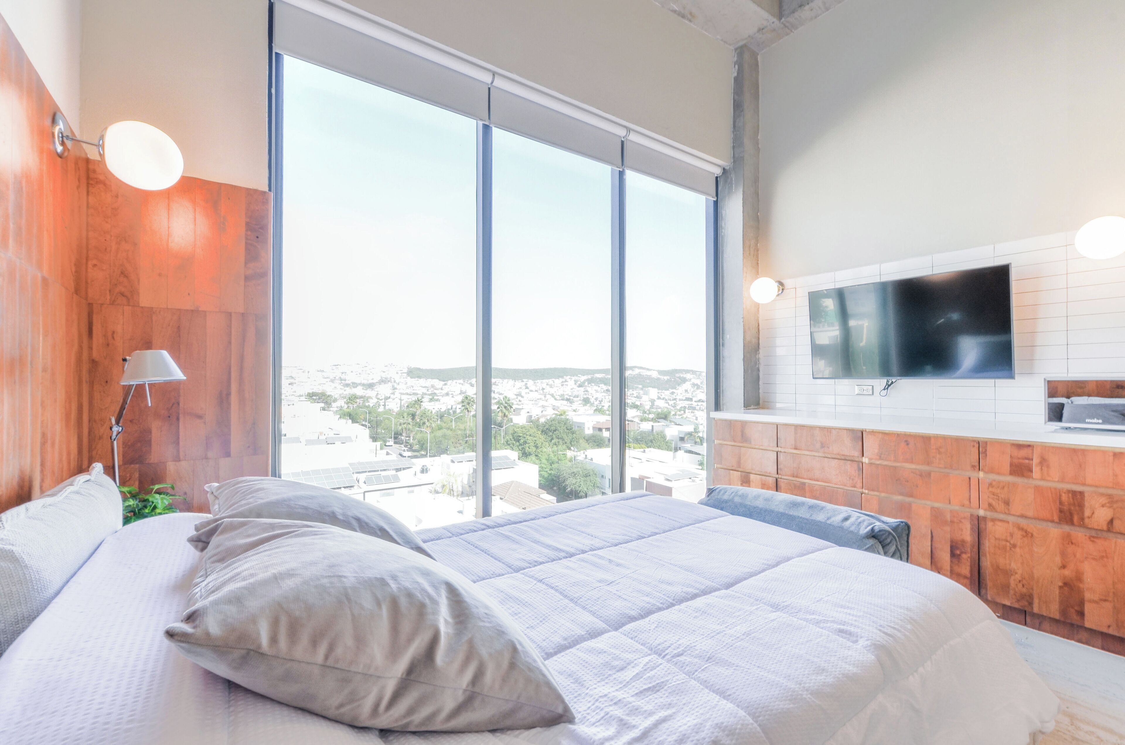 Habitación Club, vistas a la ciudad | Tabla de planchar con plancha y wifi gratis