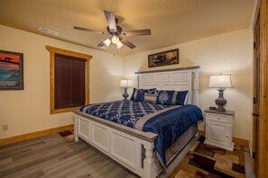 Chalet, Multiple Beds, Hot Tub (Mountain High) - Mountain High (Gatlinburg)