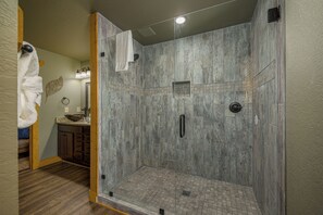 Chalet, Multiple Beds, Pool Access (Smoky Mountain Plunge) | Bathroom | Towels - Smoky Mountain Plunge (Gatlinburg)