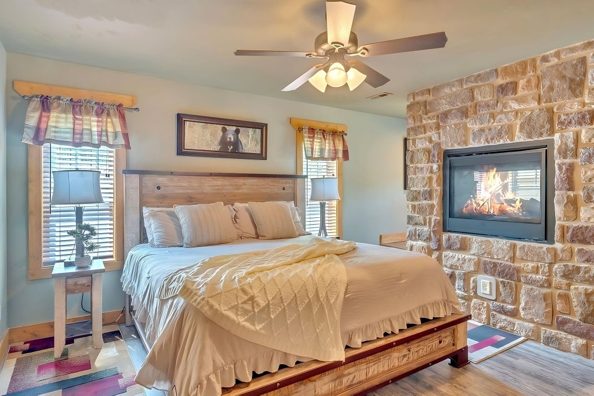 4 bedrooms, individually decorated, individually furnished
