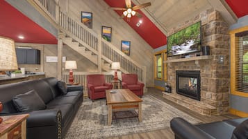 Room, Multiple Beds, Hot Tub, Mountain View (A Majestic Hilltop) | Living area