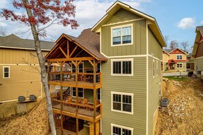 Exterior - Harmony Peak (Gatlinburg)