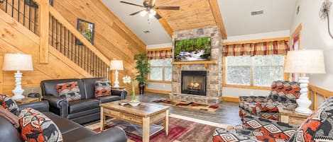 Chalet, Multiple Beds, Hot Tub (BearVue Point) | Living area